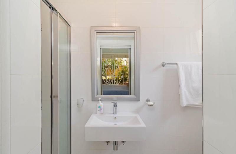 3 Bedroom Property for Sale in Green Point Western Cape